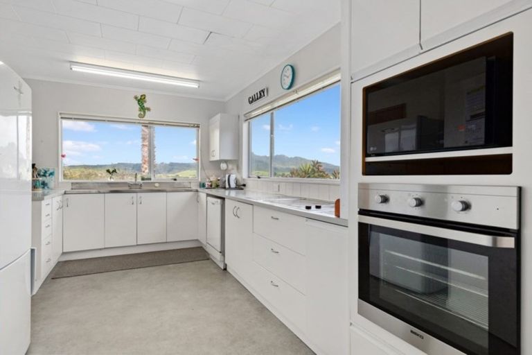 Photo of property in 27 Point Street, Raglan, 3225