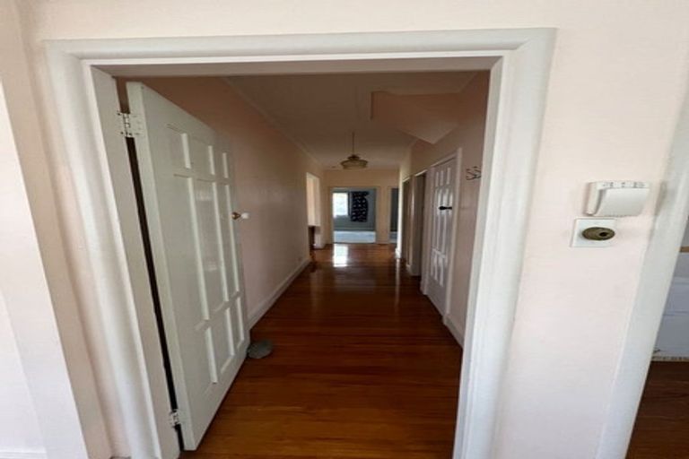 Photo of property in 220 St George Street, Papatoetoe, Auckland, 2025