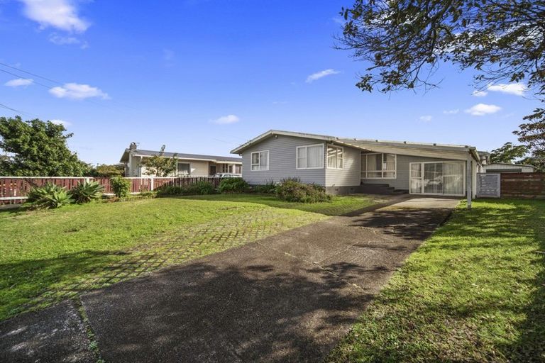 Photo of property in 57 Dale Crescent, Pakuranga, Auckland, 2010