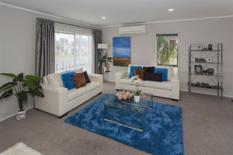 Photo of property in 105 Sykes Road, Weymouth, Auckland, 2103