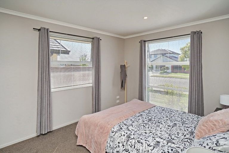 Photo of property in 19 Brockelbank Drive, Kaiapoi, 7630