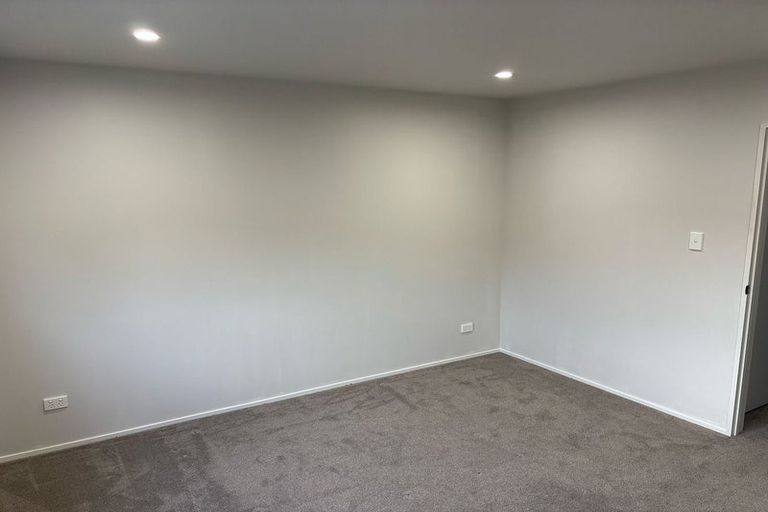 Photo of property in 7/25 Vodanovich Road, Te Atatu South, Auckland, 0610