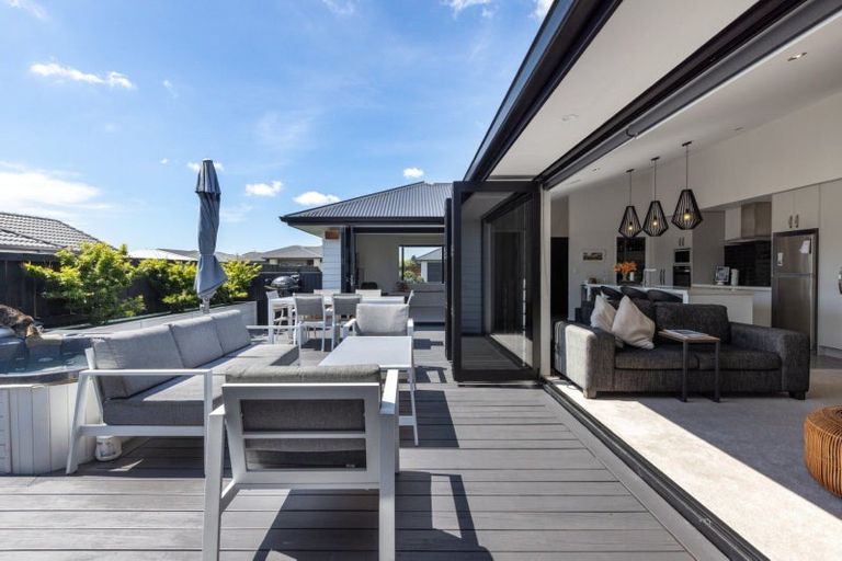 Photo of property in 76 Puhirake Crescent, Pyes Pa, Tauranga, 3112