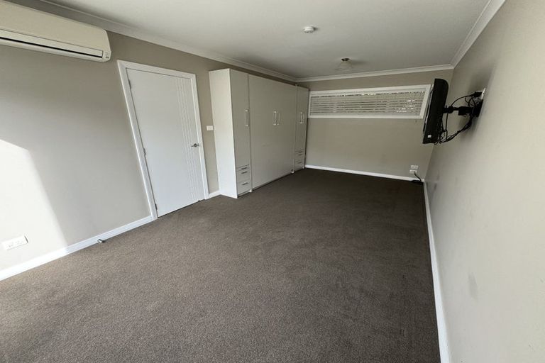 Photo of property in 2/17 Commodore Parry Road, Castor Bay, Auckland, 0620