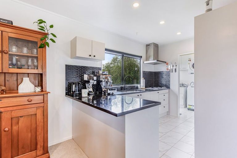 Photo of property in 34b Ranui Station Road, Ranui, Auckland, 0612