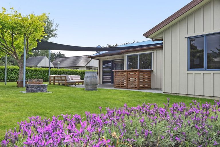 Photo of property in 16 Airini Road, Waimarama, Havelock North, 4294