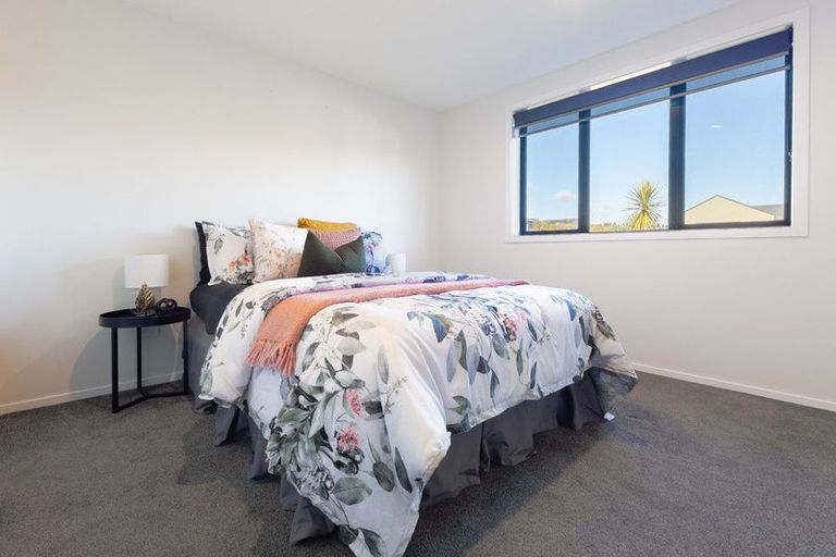 Photo of property in 21 Ferndale Drive, Waikanae, 5036
