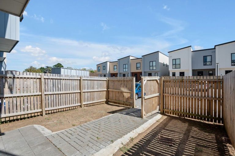 Photo of property in 10 Aumarire Lane, Favona, Auckland, 2024