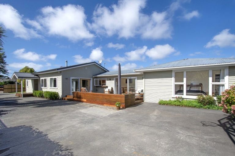 Photo of property in 47 Stapletons Road, Richmond, Christchurch, 8013