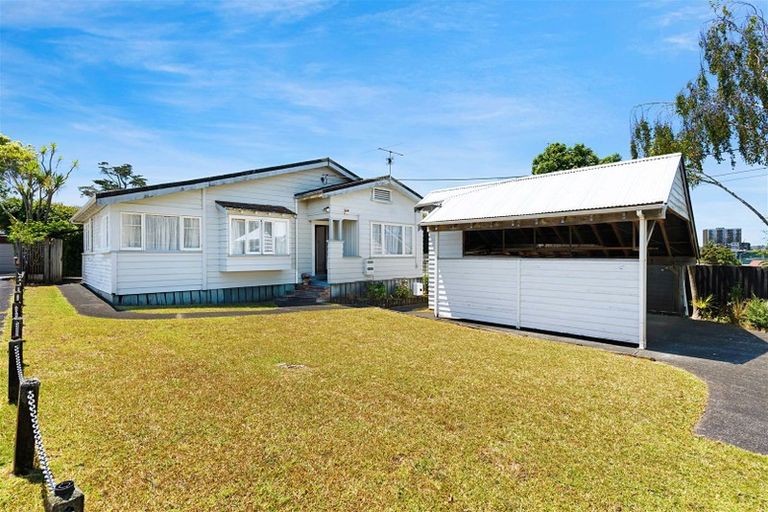 Photo of property in 17 Arawa Street, New Lynn, Auckland, 0600