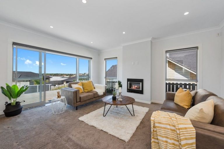 Photo of property in 11 Castleton Way, Flagstaff, Hamilton, 3210