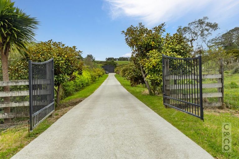 Photo of property in 25 School Road, Waimauku, 0881