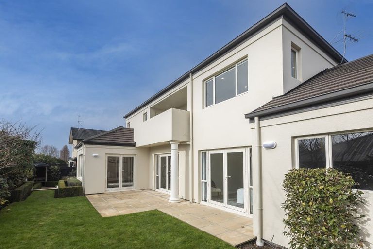 Photo of property in 230a Lake Terrace Road, Shirley, Christchurch, 8061