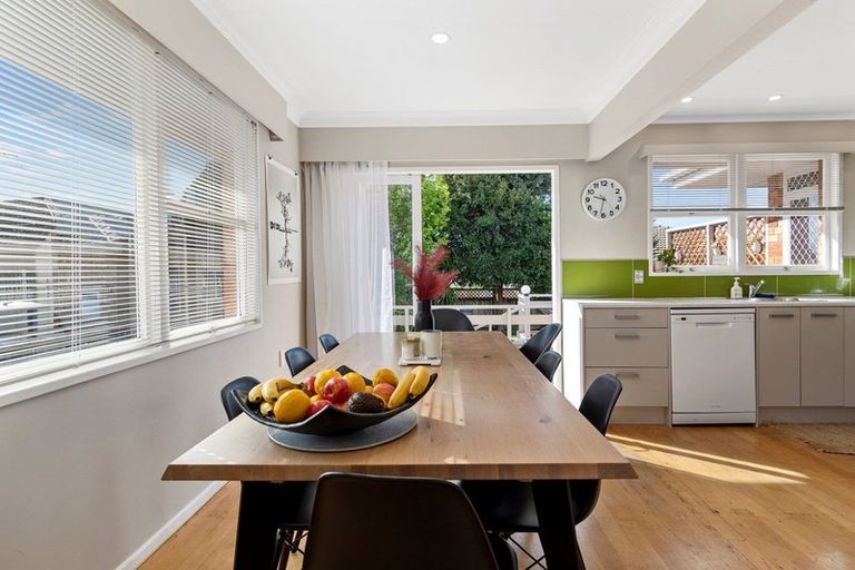 Photo of property in 9a Lilac Place, Otumoetai, Tauranga, 3110