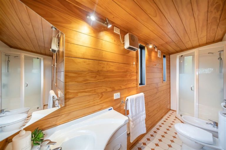 Photo of property in 74 Viewmont Drive, Harbour View, Lower Hutt, 5010