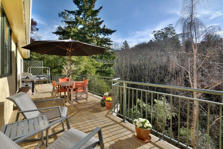 Photo of property in 46 Pioneer Crescent, Helensburgh, Dunedin, 9010