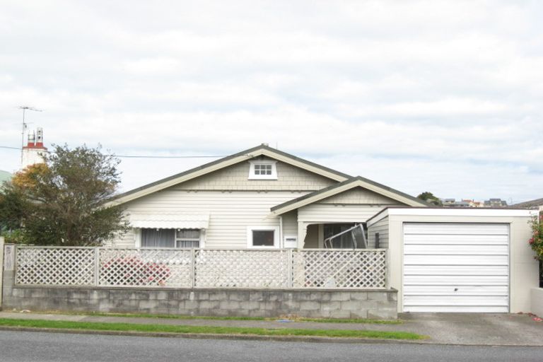 Photo of property in 12 Ngaio Street, Strandon, New Plymouth, 4312