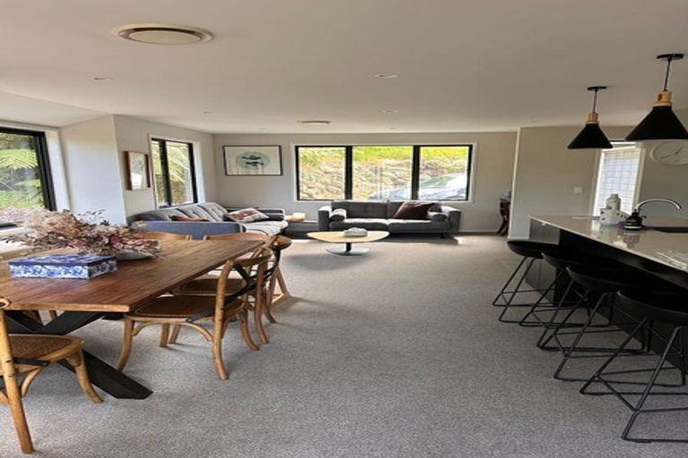 Photo of property in 8 Matau Lane, Ferndale, New Plymouth, 4310