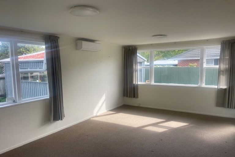 Photo of property in 14b Parera Grove, Heretaunga, Upper Hutt, 5018