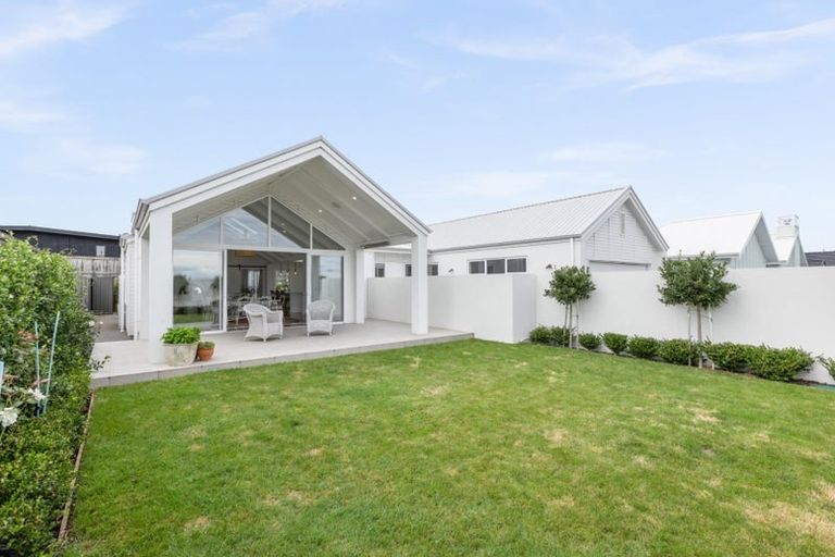 Photo of property in 25 Grooby Place, Havelock North, 4130