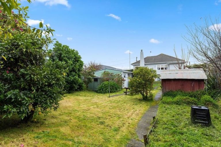 Photo of property in 40 Porutu Street, Fairfield, Lower Hutt, 5011