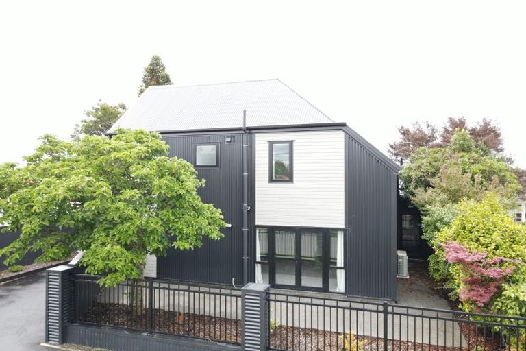 Photo of property in 17 Shearer Avenue, Papanui, Christchurch, 8052