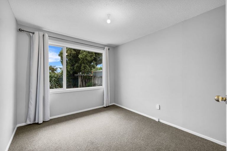Photo of property in 9 Curzon Place, Parklands, Christchurch, 8083