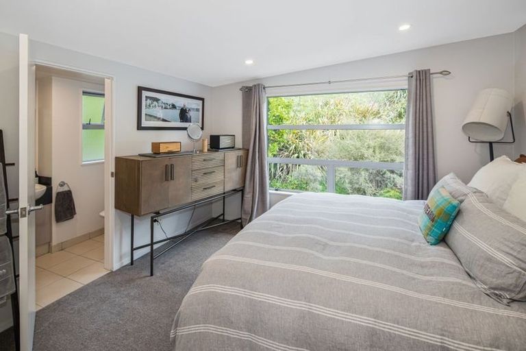 Photo of property in 46 Erlestoke Crescent, Churton Park, Wellington, 6037