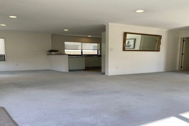 Photo of property in 2/28 Park Road, Greenmeadows, Napier, 4112