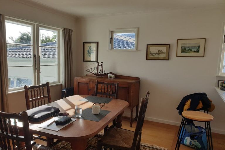 Photo of property in 31 Gladstone Road, Northcote, Auckland, 0627