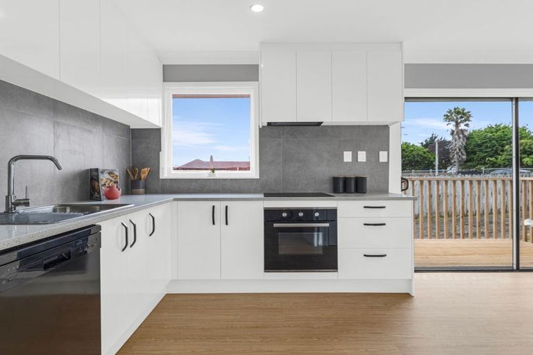 Photo of property in 1/60 Grove Road, Papakura, 2110