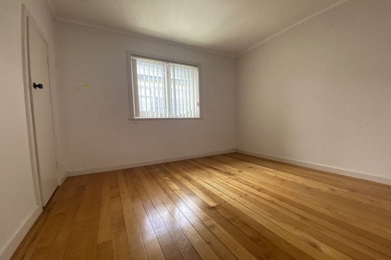 Photo of property in 1/40 Savoy Road, Glen Eden, Auckland, 0602