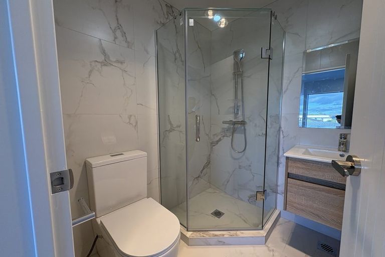Photo of property in 723d Massey Road, Mangere, Auckland, 2022
