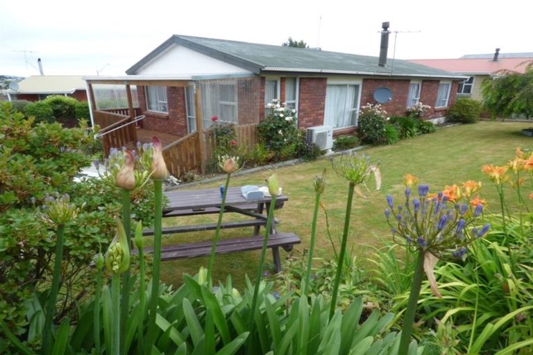 Photo of property in 32 Mcneil Street, Balclutha, 9230