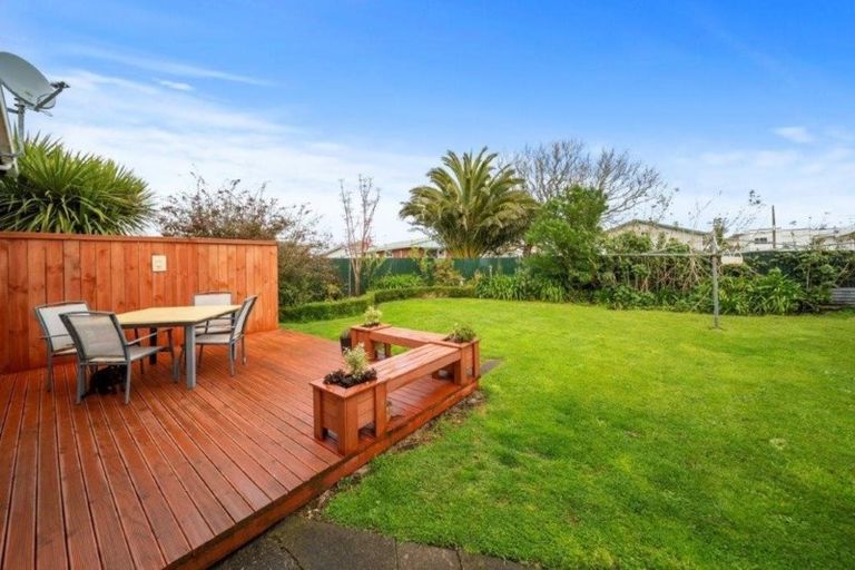 Photo of property in 13 Collins Street, Hawera, 4610