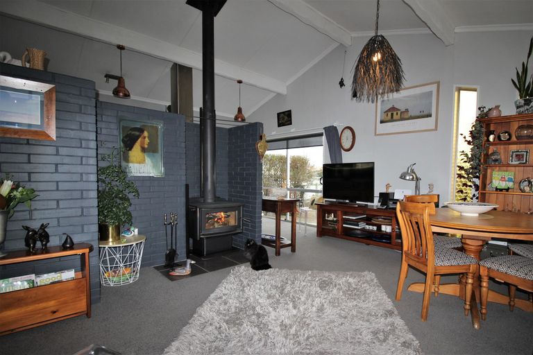 Photo of property in 24 Arnott Street, Alexandra, 9320