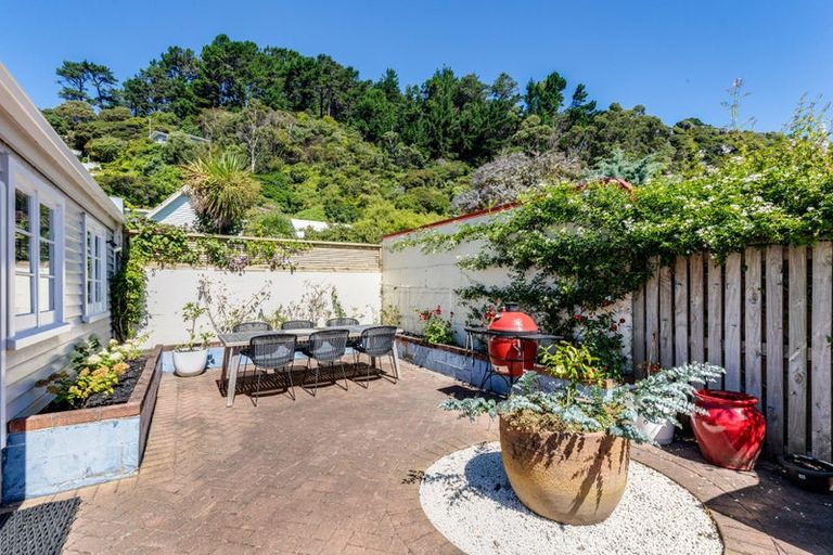 Photo of property in 103 Muritai Road, Eastbourne, Lower Hutt, 5013
