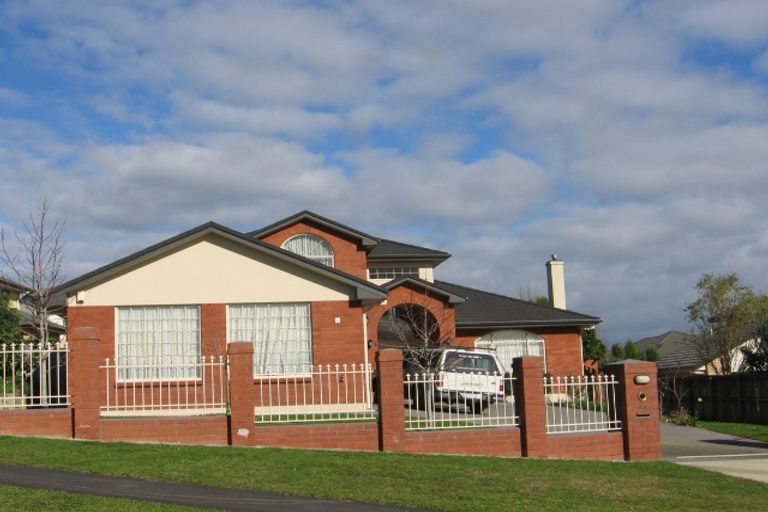 Photo of property in 43 Anaheim Boulevard, Shamrock Park, Auckland, 2016