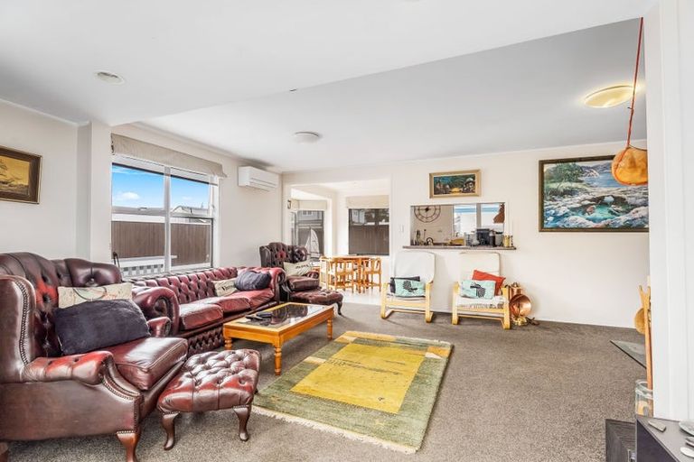 Photo of property in 118 Aberdeen Place, Whangamata, 3620
