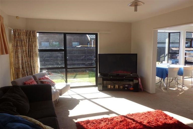 Photo of property in 98a Picton Avenue, Riccarton, Christchurch, 8011