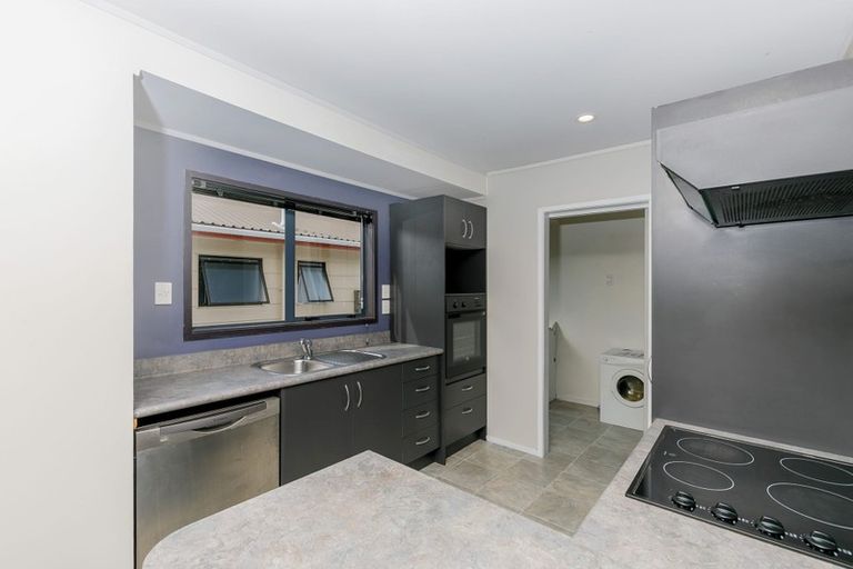 Photo of property in 1/52 Agincourt Street, Glenfield, Auckland, 0629