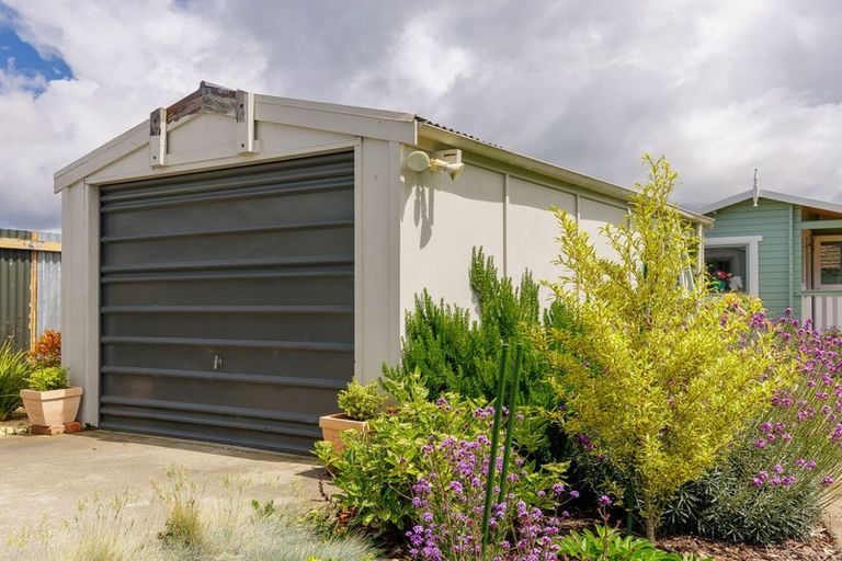 Photo of property in 6 Studholme Street, Waimate, 7924