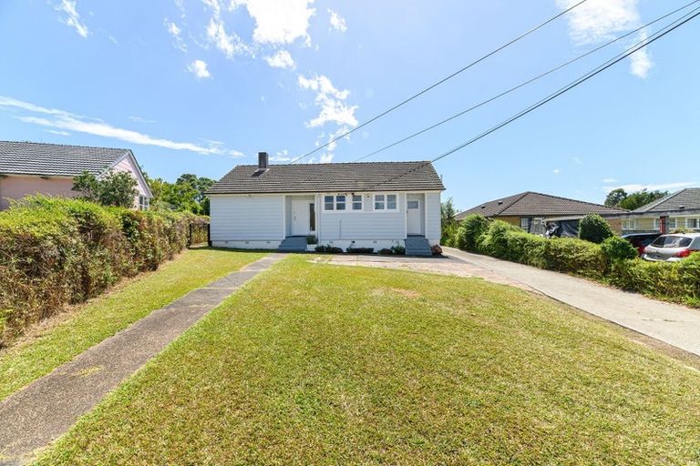 Photo of property in 1/11 Hill Crescent, New Lynn, Auckland, 0600