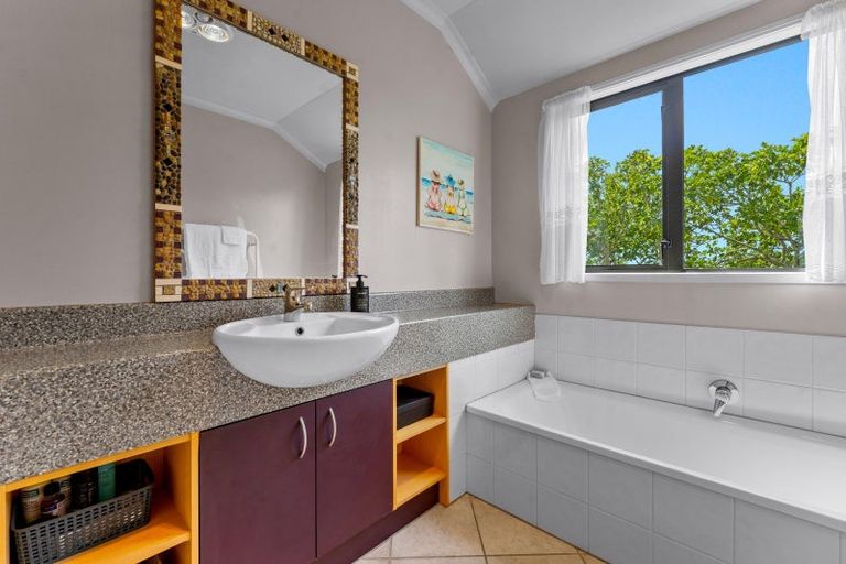 Photo of property in 1224 State Highway 16, Waimauku, 0883