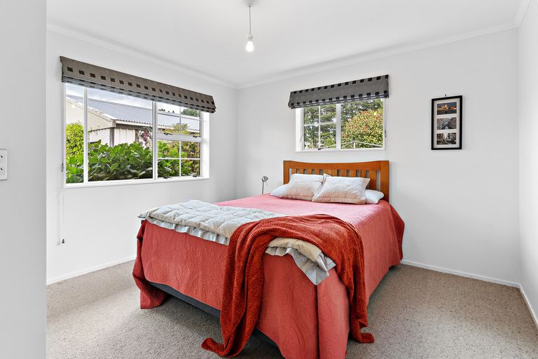 Photo of property in 71 Frederick Street, Carterton, 5713