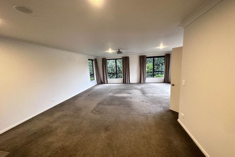 Photo of property in 13 Kimberly Grove, Greenhithe, Auckland, 0632