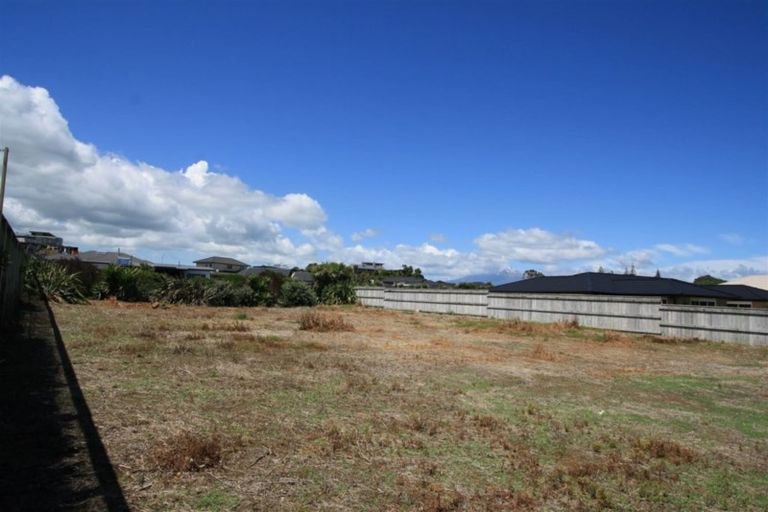 Photo of property in 4b Sampson Avenue, Waiwhakaiho, New Plymouth, 4312