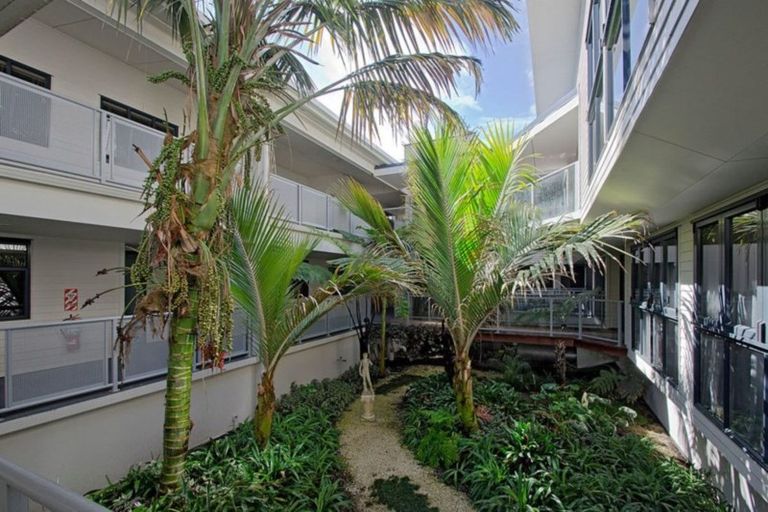 Photo of property in Atlas Apartments, 17/49 Maunganui Road, Mount Maunganui, 3116