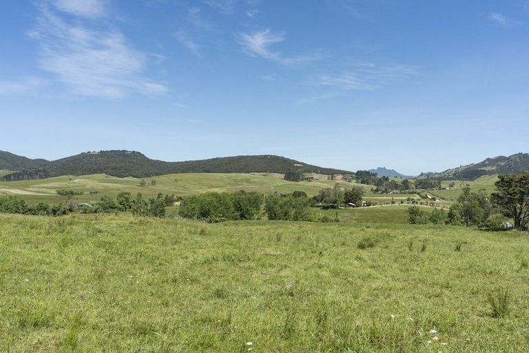 Photo of property in 19 Kerr Road, Parua Bay, Onerahi, 0192