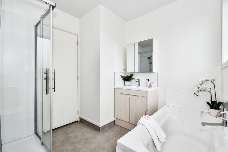 Photo of property in 2/75 Mcannalley Street, Manurewa East, Auckland, 2102